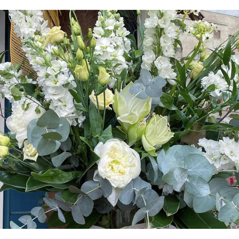 Ramo Flores Blancas y Verdes